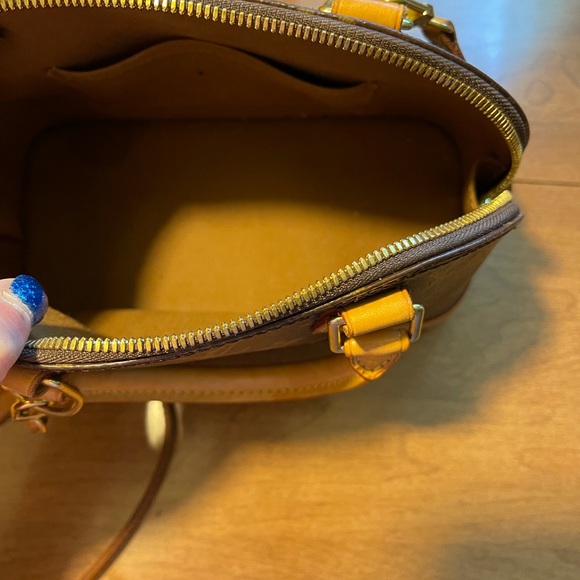 SOLD LOCALLY ❤️❤️❤️ - Picture 6 of 8